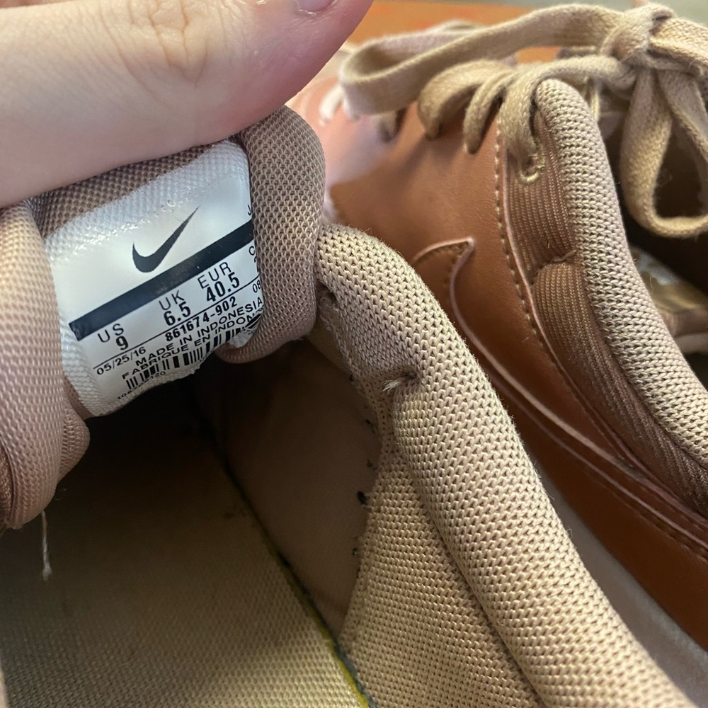 Nike | Bronze Rose Gold Pink Air Max Sneakers - Picture 4 of 8